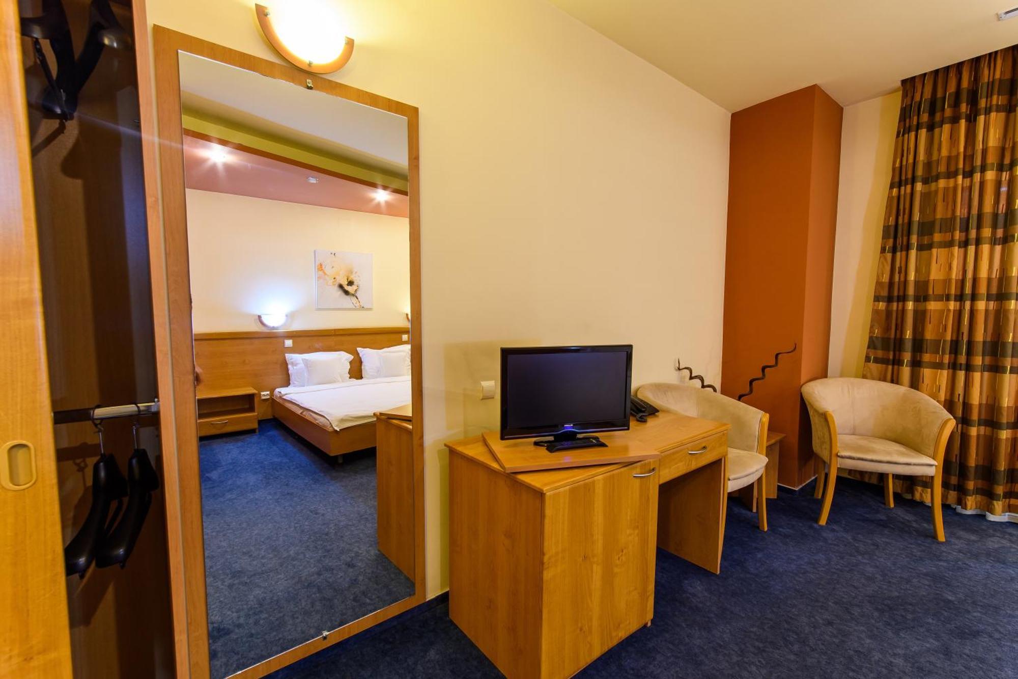 Hotel Torontal 蒂米什瓦拉 外观 照片