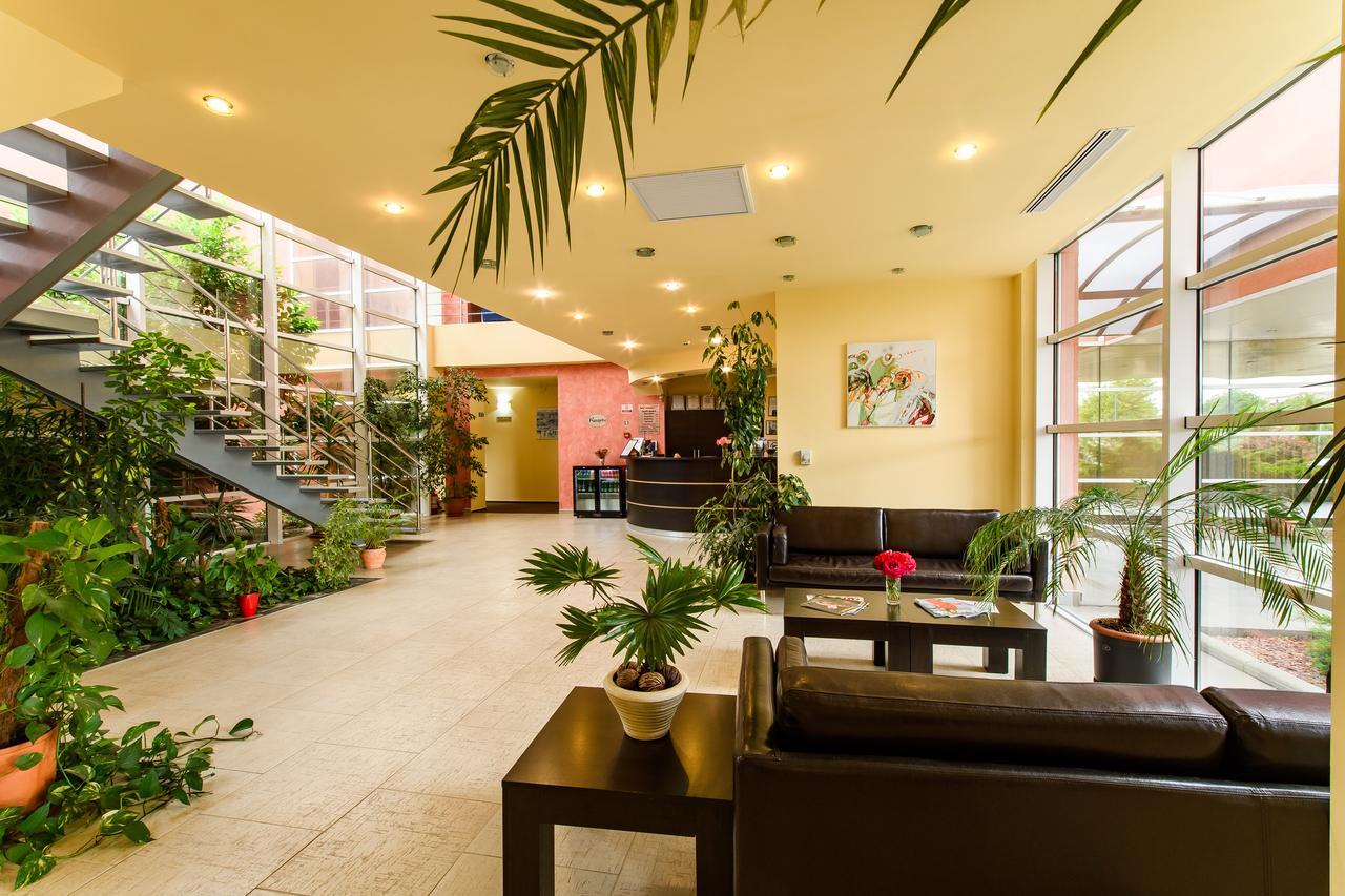 Hotel Torontal 蒂米什瓦拉 外观 照片